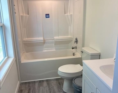 3809 Main Street - Photo Thumbnail 9