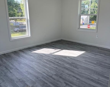 3809 Main Street - Photo Thumbnail 5