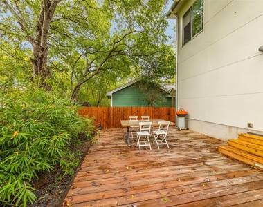 1902 Alegria Rd - Photo Thumbnail 32