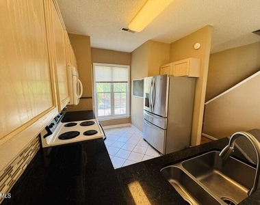 2027 Turtle Point Drive - Photo Thumbnail 4