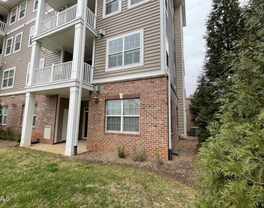 10411 Rosegate Court - Photo Thumbnail 21