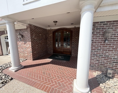 10411 Rosegate Court - Photo Thumbnail 4