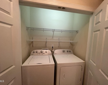 10411 Rosegate Court - Photo Thumbnail 12