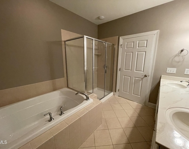 10411 Rosegate Court - Photo Thumbnail 32