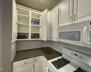 10411 Rosegate Court - Photo Thumbnail 12