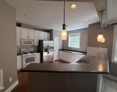 10411 Rosegate Court - Photo Thumbnail 8
