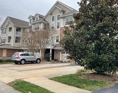 10411 Rosegate Court - Photo Thumbnail 4