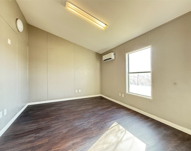 160 Private Road 4352 - Photo Thumbnail 3