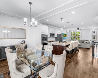 10625 Meridian Hill Way - Photo Thumbnail 6