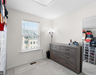 10625 Meridian Hill Way - Photo Thumbnail 17