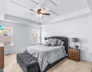 10625 Meridian Hill Way - Photo Thumbnail 11