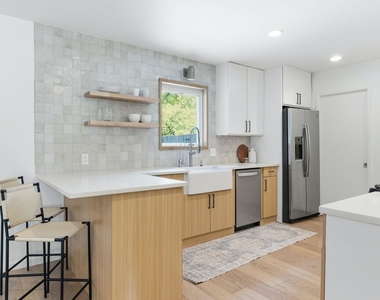 7600 Shoal Creek Blvd - Photo Thumbnail 10