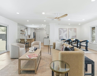 7600 Shoal Creek Blvd - Photo Thumbnail 9