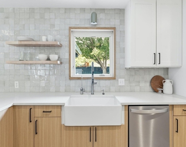 7600 Shoal Creek Blvd - Photo Thumbnail 13