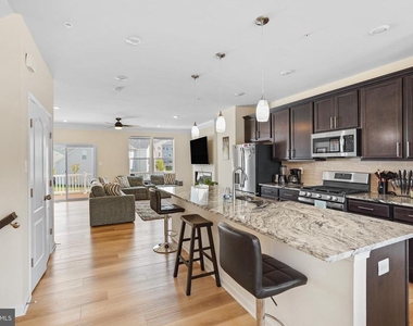 16418 Caribbean Way - Photo Thumbnail 24