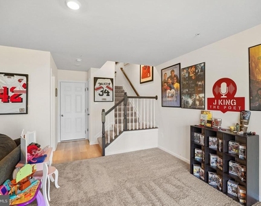 16418 Caribbean Way - Photo Thumbnail 17