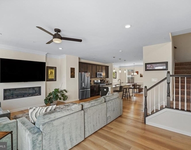 16418 Caribbean Way - Photo Thumbnail 23
