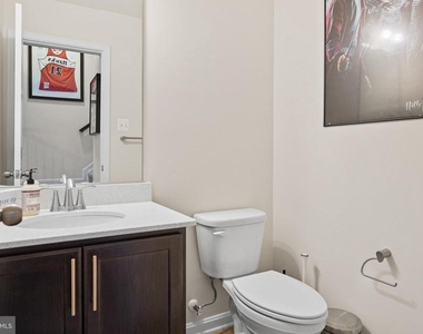 16418 Caribbean Way - Photo Thumbnail 20