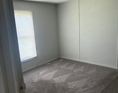 388 Mc Wilder Road - Photo Thumbnail 7