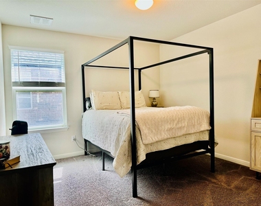 5613 Sacco St - Photo Thumbnail 25