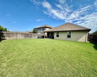 5613 Sacco St - Photo Thumbnail 33