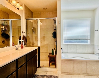 5613 Sacco St - Photo Thumbnail 24
