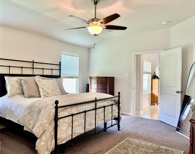 5613 Sacco St - Photo Thumbnail 22