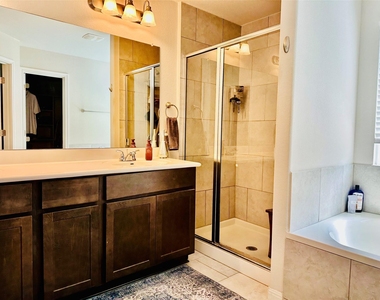 5613 Sacco St - Photo Thumbnail 23