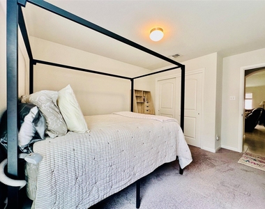 5613 Sacco St - Photo Thumbnail 26