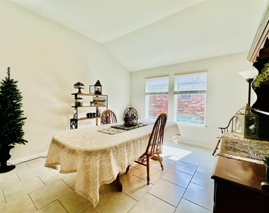5613 Sacco St - Photo Thumbnail 14
