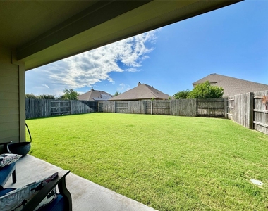 5613 Sacco St - Photo Thumbnail 31