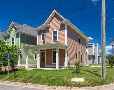 500 Spruce Street - Photo Thumbnail 1