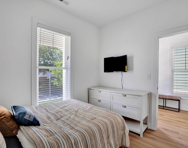 500 Spruce Street - Photo Thumbnail 15