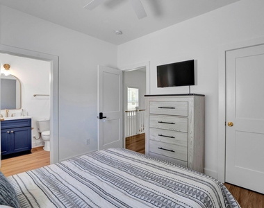 500 Spruce Street - Photo Thumbnail 19
