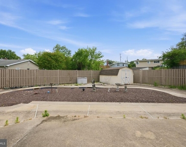 512 Dennis Avenue - Photo Thumbnail 17