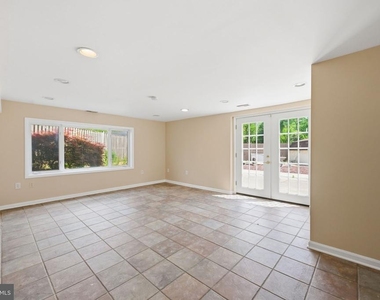 512 Dennis Avenue - Photo Thumbnail 14