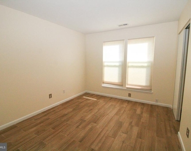 11325 Halethorpe Terrace - Photo Thumbnail 13