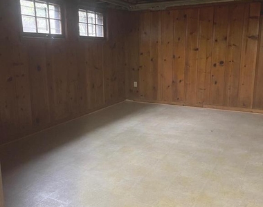 9803 Forest Grove Drive - Photo Thumbnail 20