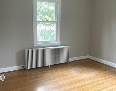 9803 Forest Grove Drive - Photo Thumbnail 15