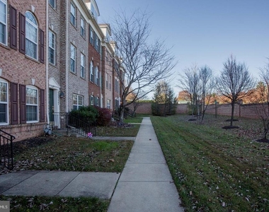 20345 Notting Hill Way - Photo Thumbnail 2