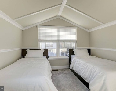20345 Notting Hill Way - Photo Thumbnail 33