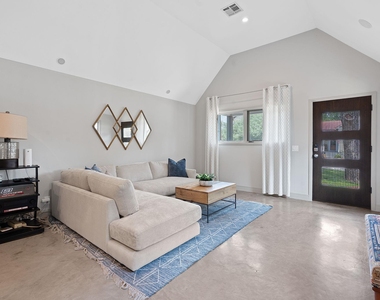 1509 Juliet St - Photo Thumbnail 3