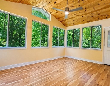 1615 Ladd Street - Photo Thumbnail 5