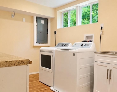 1615 Ladd Street - Photo Thumbnail 25