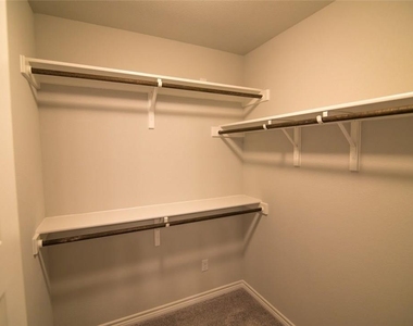 1732 Yaupon Grove Ln - Photo Thumbnail 7