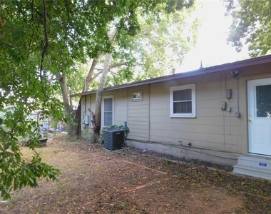 1400 Berkshire Dr - Photo Thumbnail 14