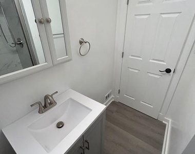 4105 Warner Street - Photo Thumbnail 6