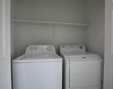 1102 E 3rd St - Photo Thumbnail 21