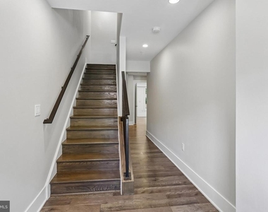 5342 Merriam Street - Photo Thumbnail 2