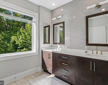 5342 Merriam Street - Photo Thumbnail 14